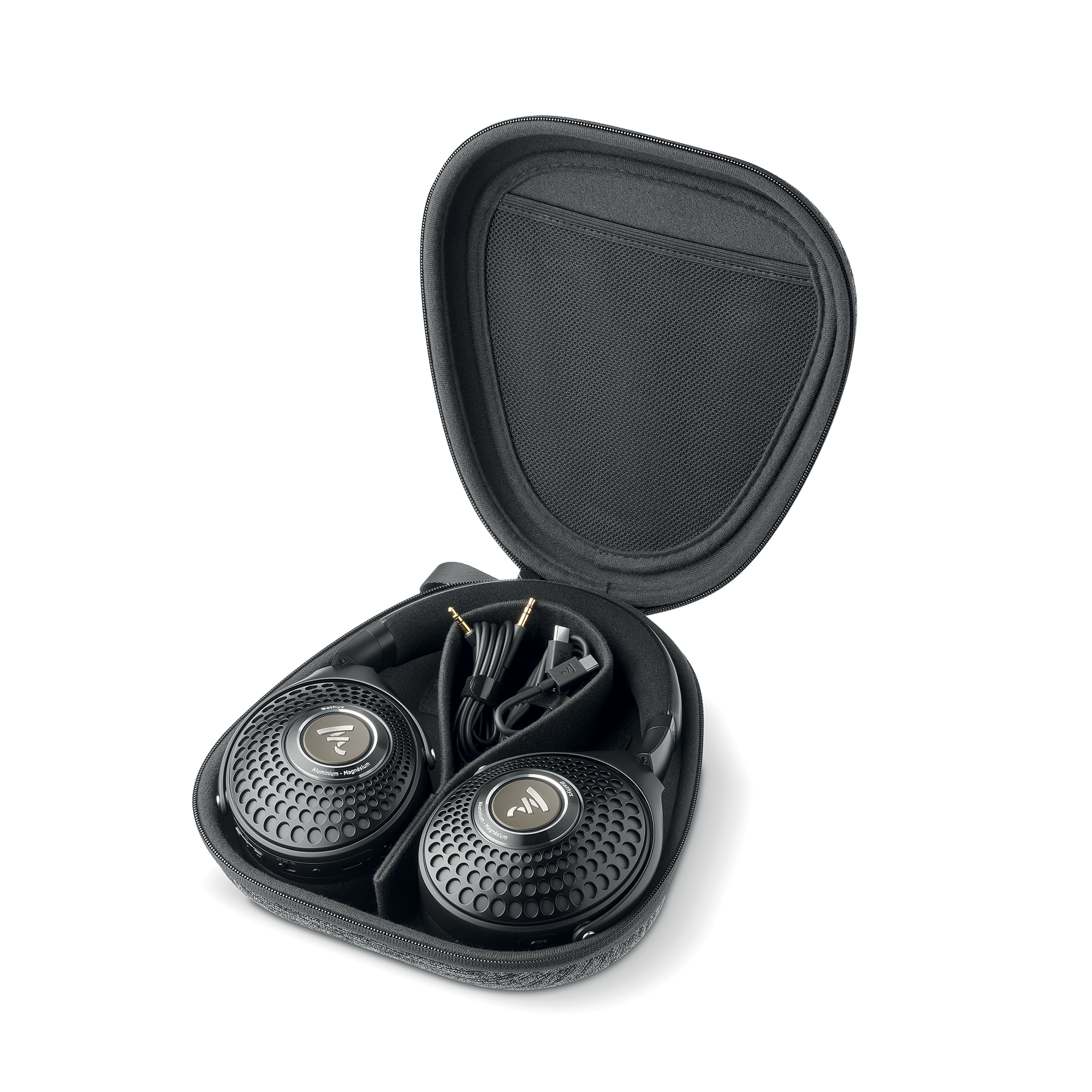 FOCAL-BATHYS-4-Bathys_Deep_Black_Case_Ouv-jpg FOCAL BATHYS
