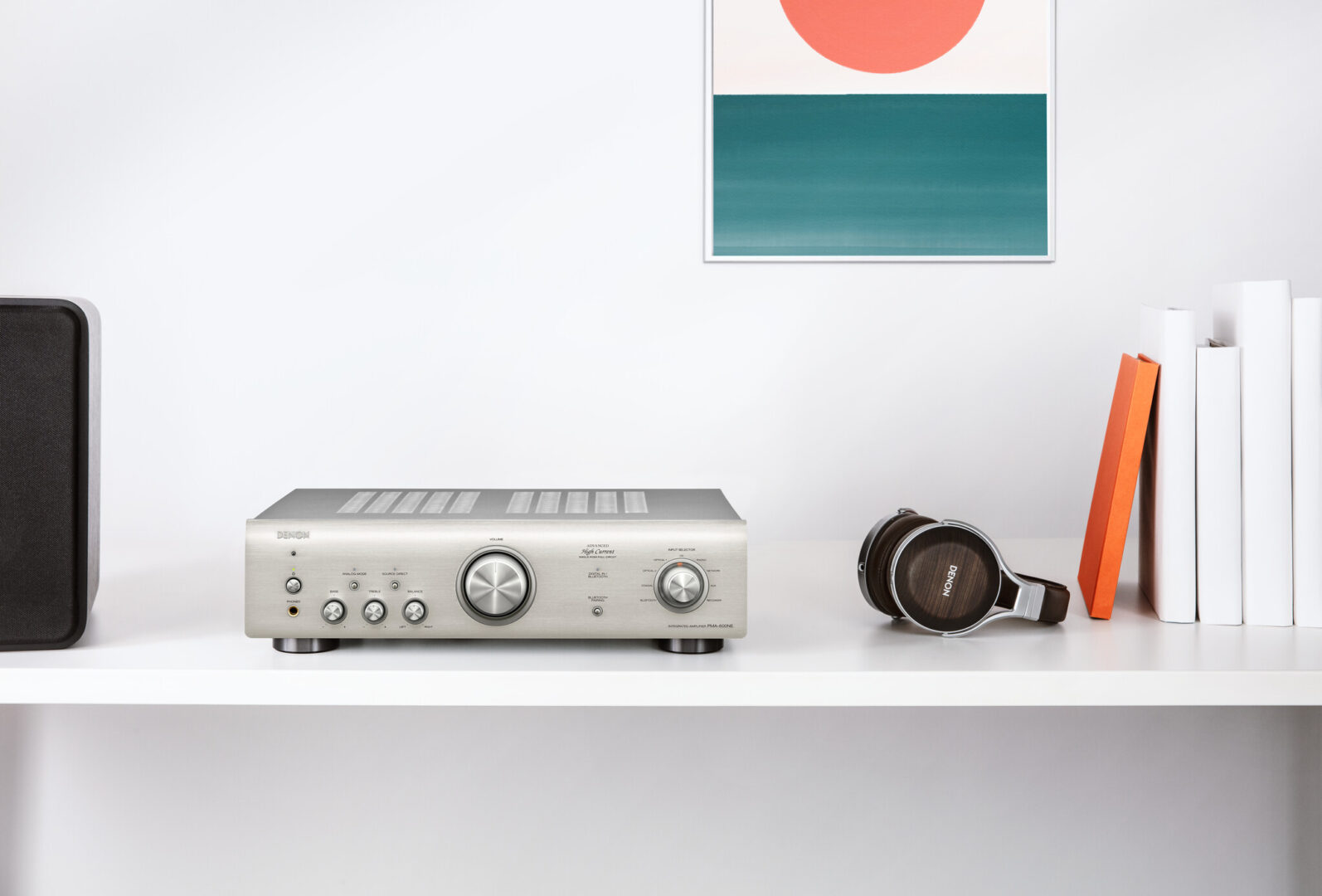 DENON-PMA-600NE-Silver-2-Low-Denon_PMA-600NE_Component_Silver_137281-02_Lifestyle1 DENON PMA-600NE Silver