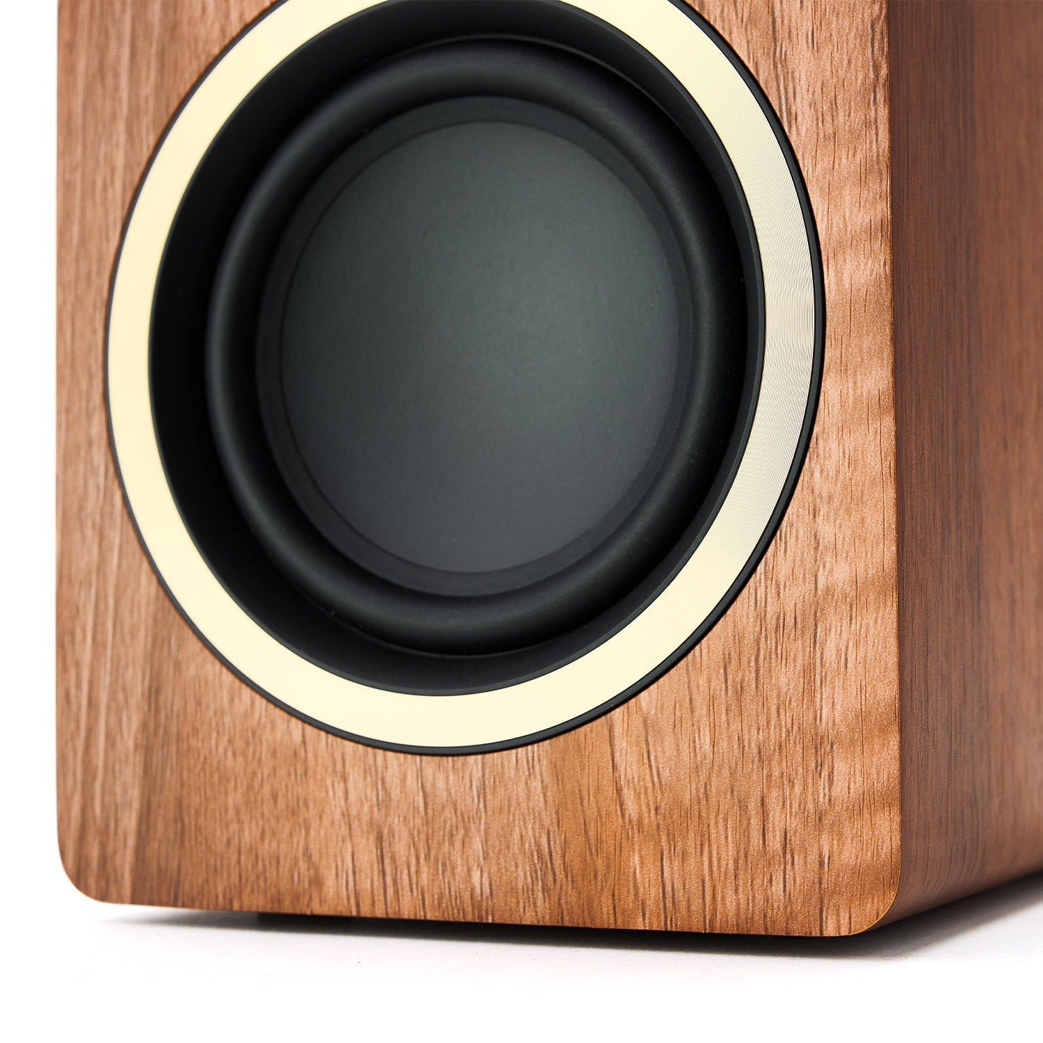 ARGONFENRISA4-WALNUT-5 ARGON AUDIO FENRIS A4 WALNUT