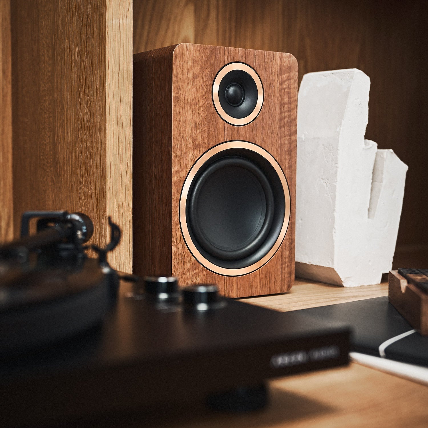 ARGONFENRISA5-WALNUT-5 ARGON AUDIO FENRIS A5 WALNUT EXPO