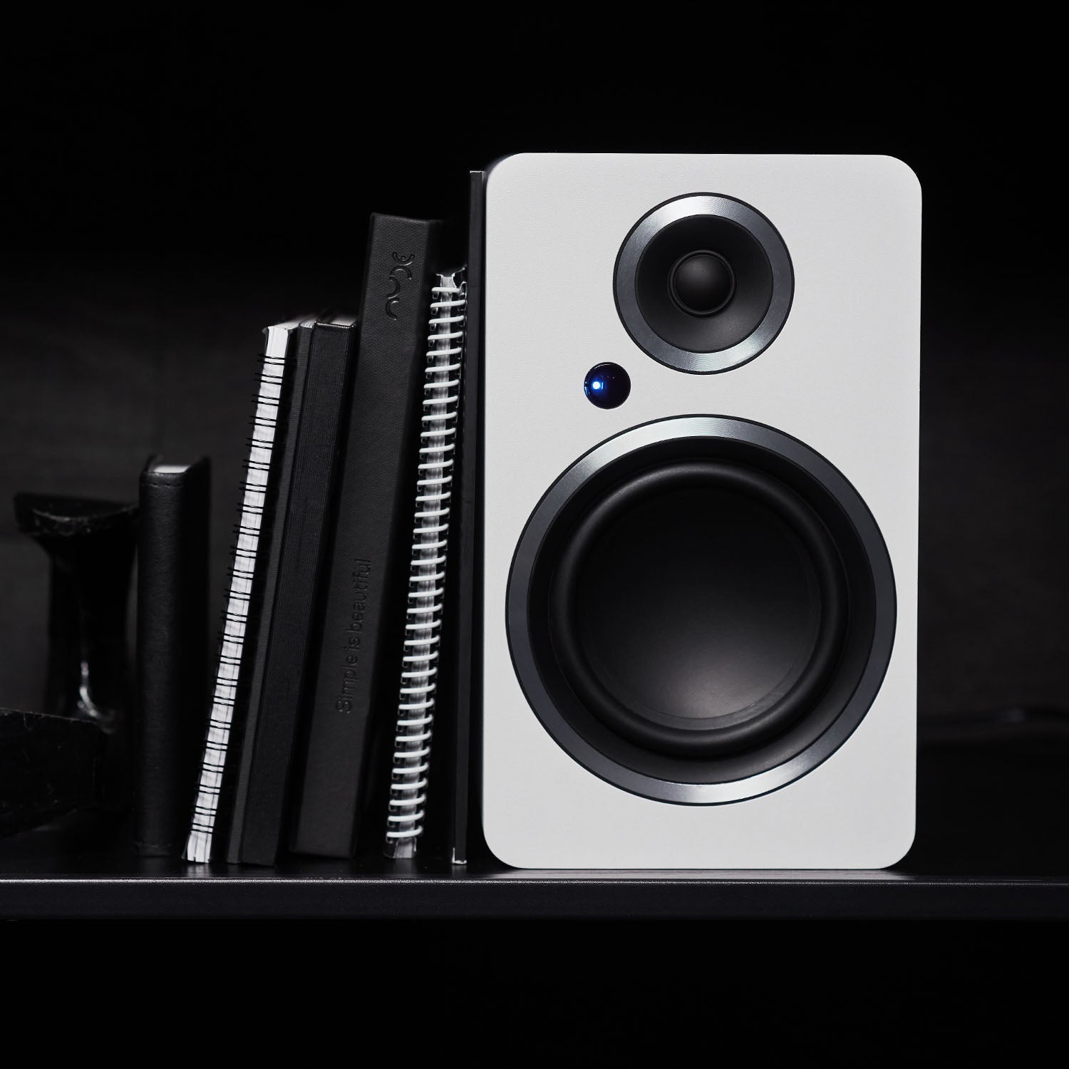 ARGONFENRISA5-WHITE-3 ARGON AUDIO FENRIS A5 White
