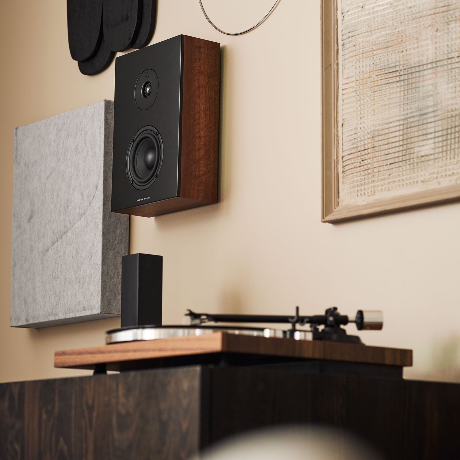 ARGONFORUS4WALL-WALNUT-3 ARGON AUDIO Forus 4 WALL WALNUT