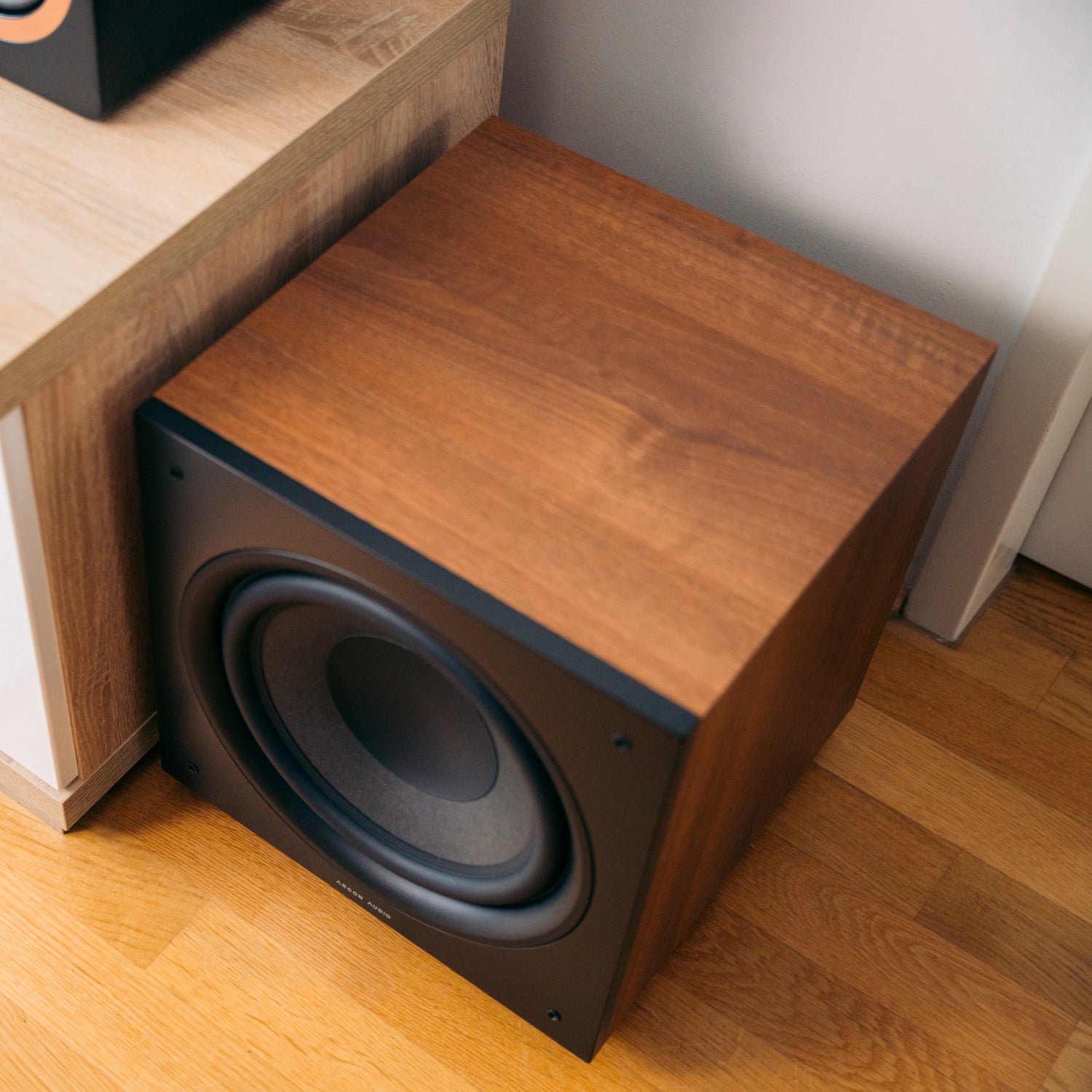 ARGONMALMOSUB10-WALNUT-5 ARGON AUDIO Malmo SUB 10 WALNUT