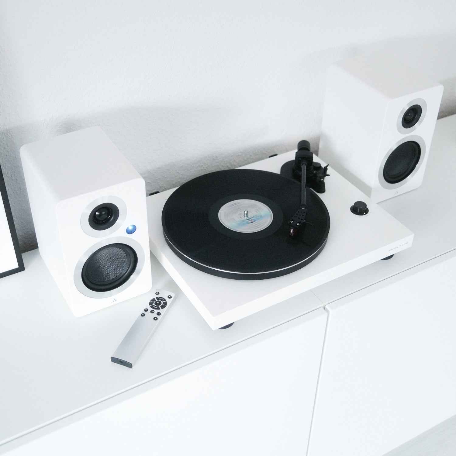 ARGONTT3PLUS-WHITE-10 ARGON AUDIO TT-3 PLUS