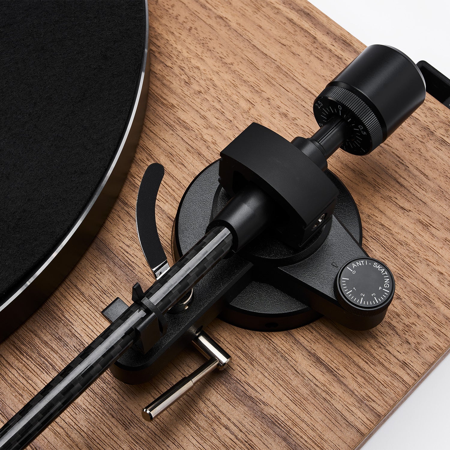 ARGONTT4MK2-WALNUT-7 Argon Audio TT-4 MK2 vinilo plokštelių grotuvas – Ruda (medžio)