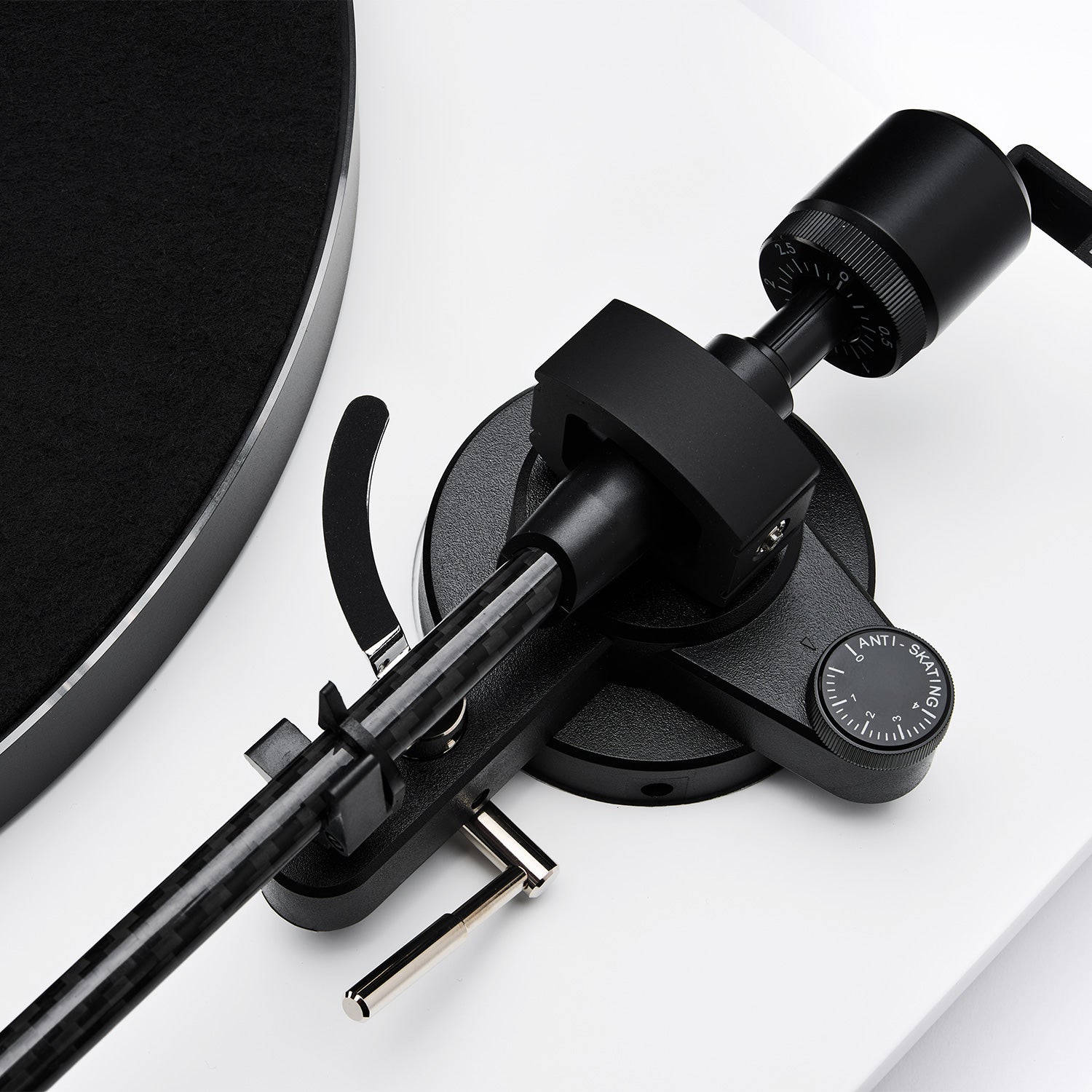 ARGONTT4MK2-WHITE-7 Argon Audio TT-4 MK2 vinilo plokštelių grotuvas – Balta