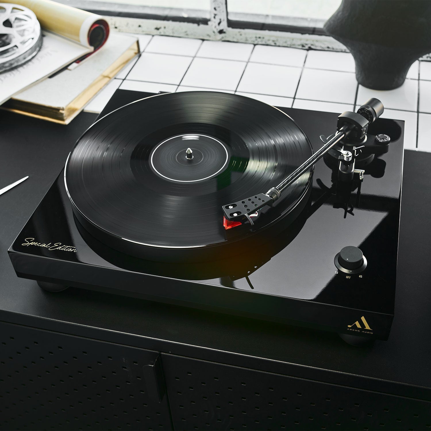 ARGONTT4SPECIALEDITION-BLACK-9 ARGON AUDIO TT-4 Special Edition