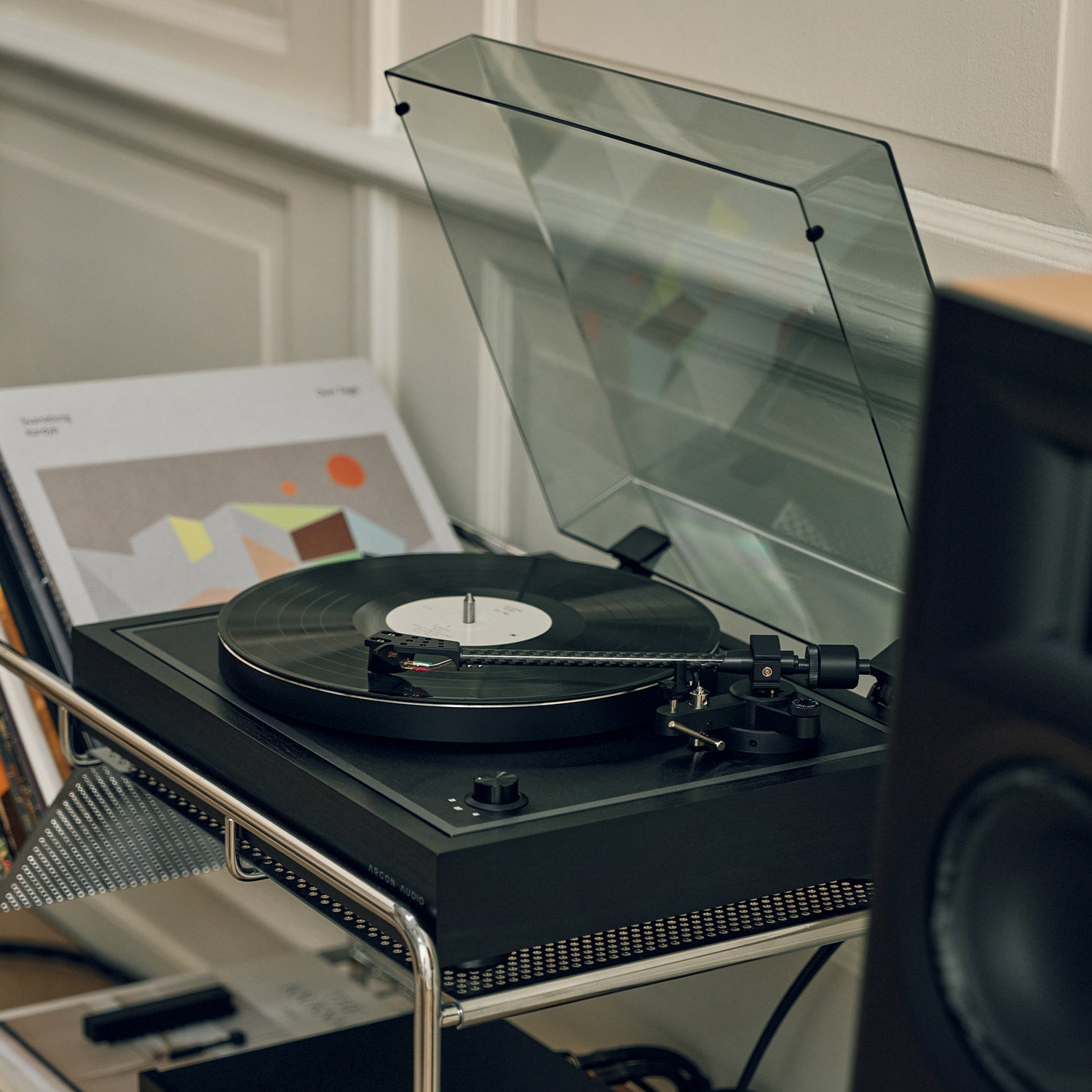 ARGONTTSIGNATURE-DARKCHERRYNOPICKUP-11 Argon Audio TT Signature vinilo grotuvas – Vyšninė