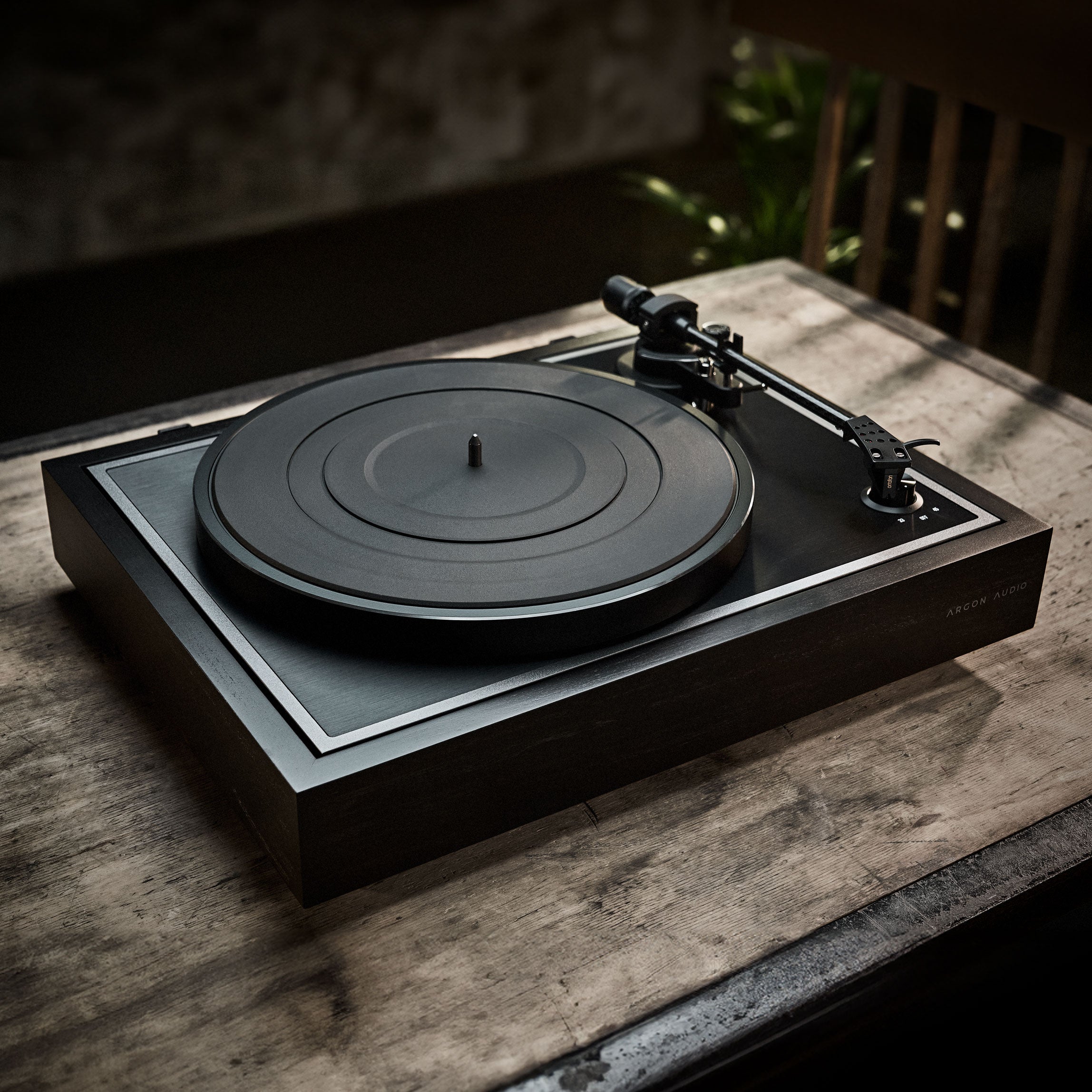 ARGONTTSIGNATURE-DARKCHERRYNOPICKUP-13 Argon Audio TT Signature vinilo grotuvas – Vyšninė