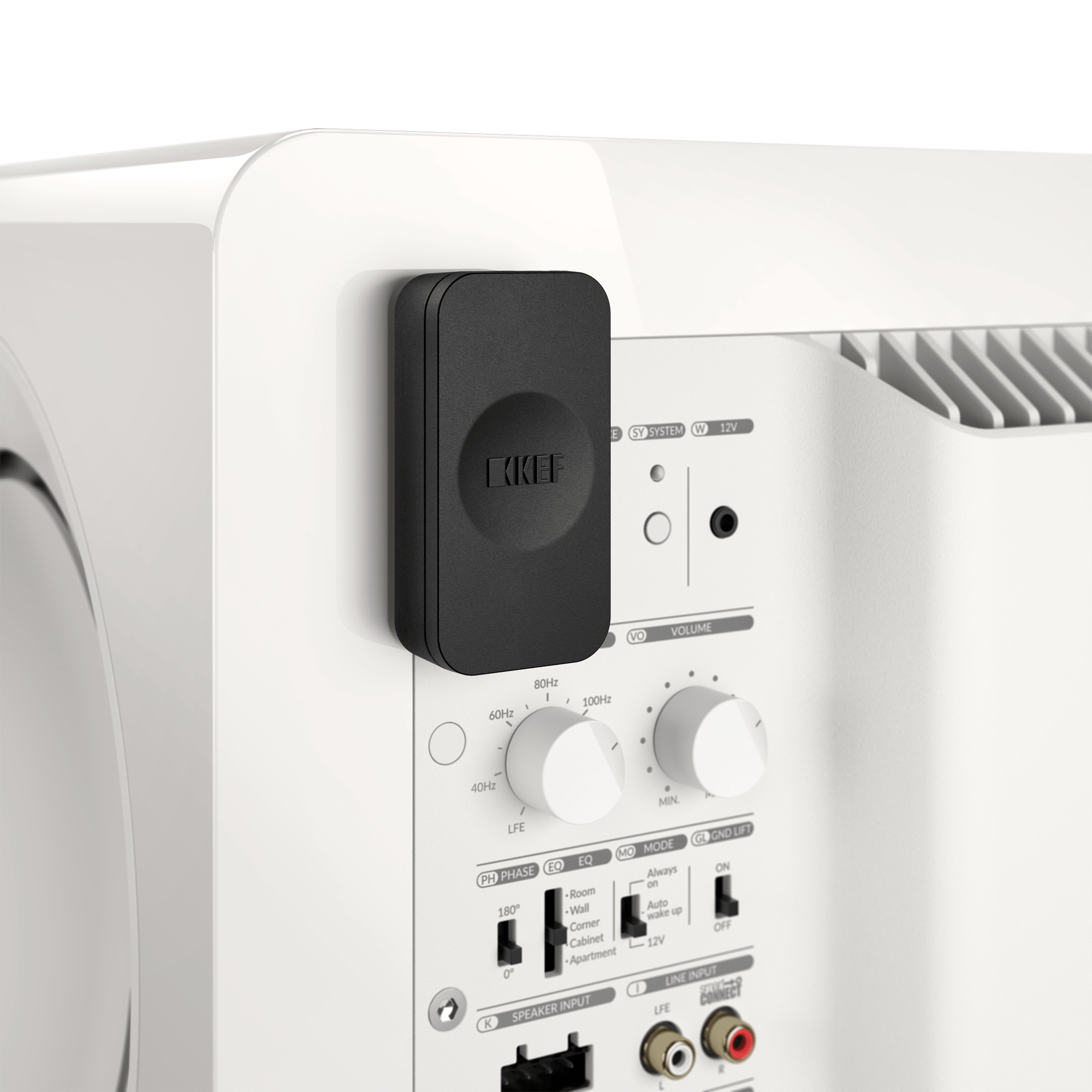 kw1-wireless-subwoofer-adapter-kit_sp4020ba_lifestyle_accessory_front KEF KW1 belaidis siųstuvo ir imtuvo rinkinys žemų dažnių kolonėlei