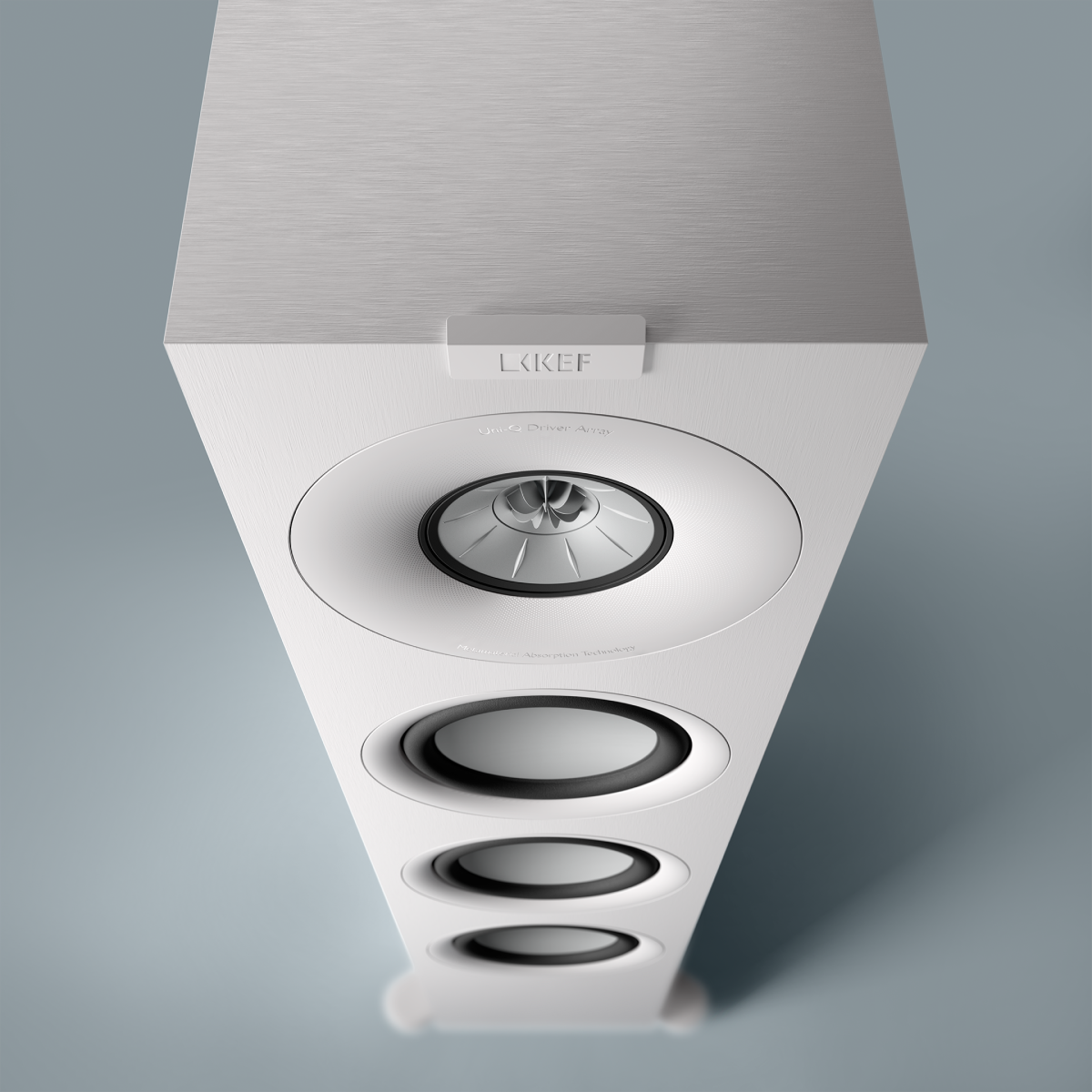 q11-meta_sp4093a0_lifestyle__front-top KEF Q11 Meta grindinės kolonėlės (pora) (parodinis egzempliorius) – Black