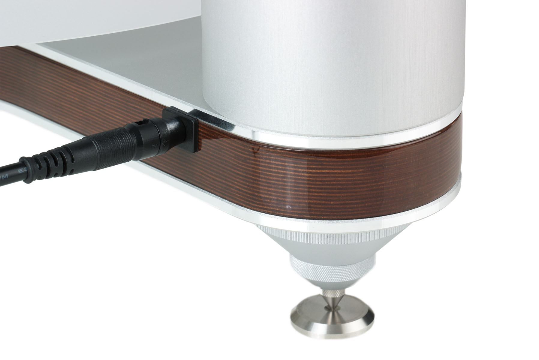 Clearaudio-Innovation-Compact-mediena-su-sidabru-3-LW-Innovationcompact-wood-Det3-11-11 Clearaudio Innovation Compact mediena su sidabru