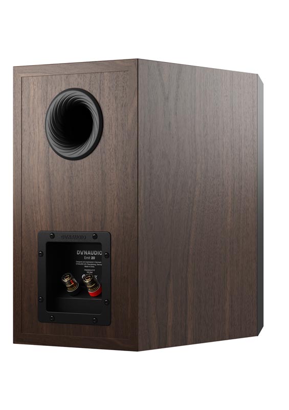 Dynaudio-Emit-20-riesutmedzio-pora-4-DynaudioEmit20_Walnut_04 Dynaudio Emit 20 riešutmedžio (pora)