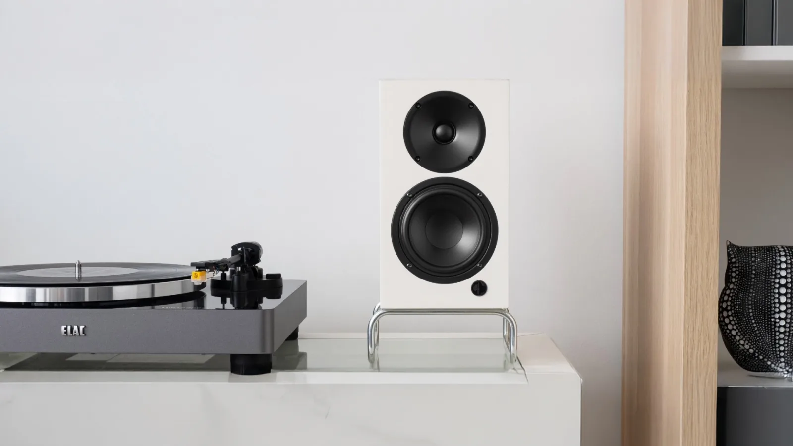 ELAC-Debut-ConneX-Adsum-DCB41-DS-baltas-pora-5-20260424154502 ELAC Debut ConneX Adsum DCB41-DS baltas (pora)