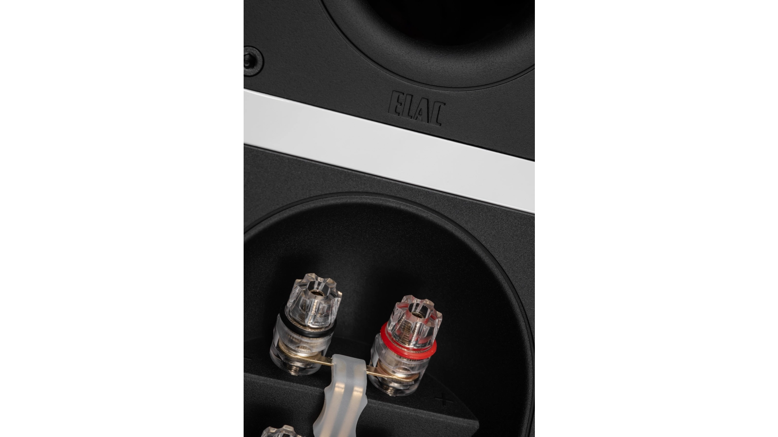 ELAC-Solano-CC-281.2-baltas-lakas-4-ELAC-Solano-CC-281.2-White-Details-9-23-2 ELAC Solano CC 281.2 baltas lakas