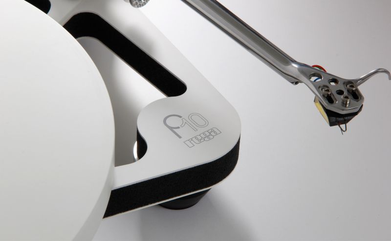 Rega-Planar-10-su-Apheta-3-galvute-pilkas-2-Planar-10-GALLERY-2-28129 Rega Planar 10 su Apheta 3 galvute pilkas