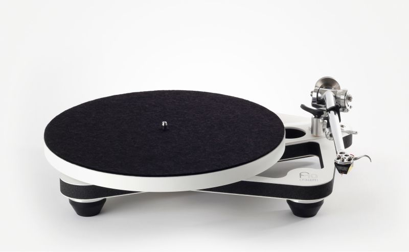 Rega-Planar-10-su-Apheta-3-galvute-pilkas-4-Planar-10-GALLERY-4.jpg-28129- Rega Planar 10 su Apheta 3 galvute pilkas
