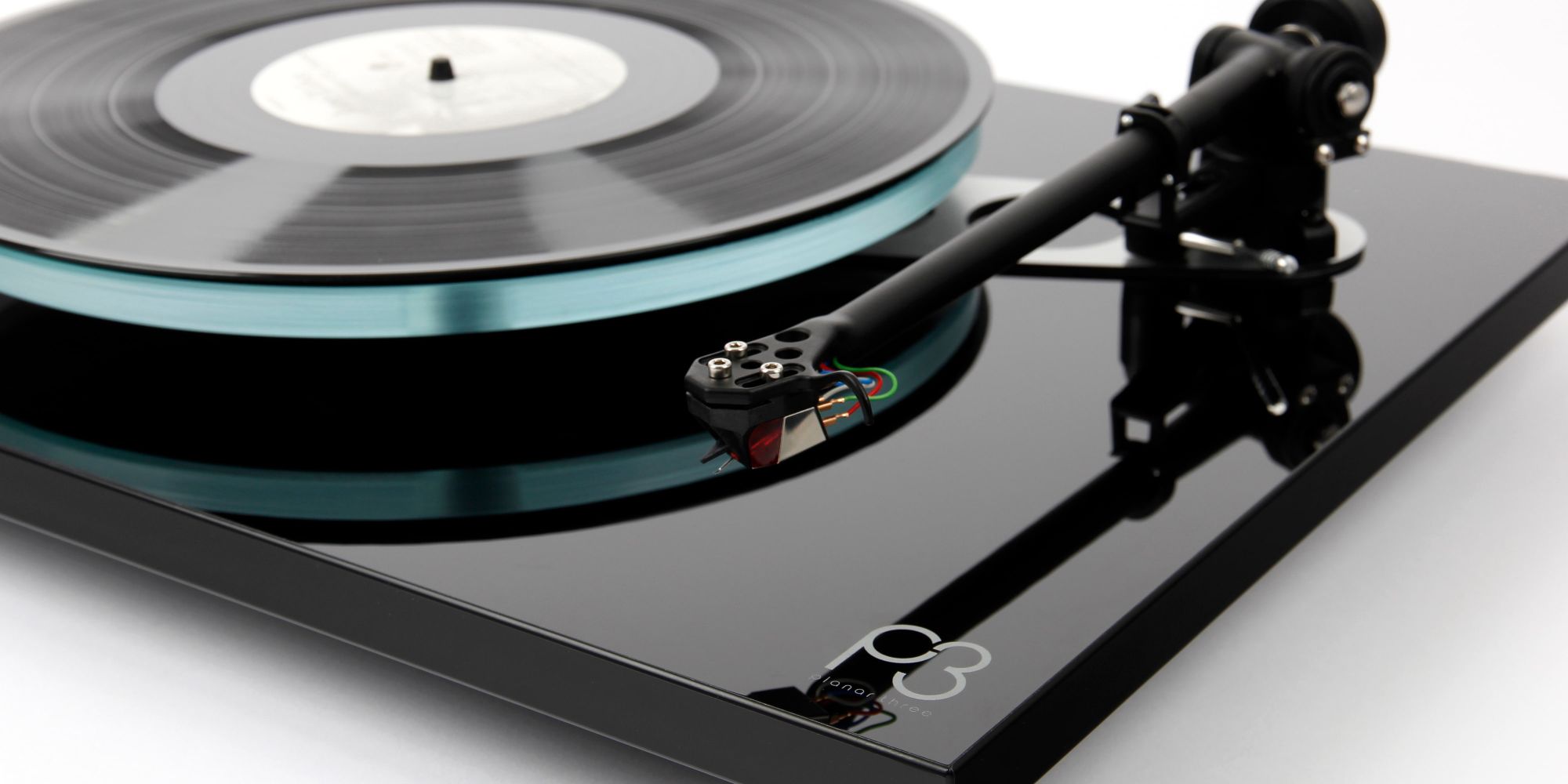 Rega-Planar-3-su-Rega-Exact-galvute-juodas-lakas-3-PL3-nd3-hero1-28129 Rega Planar 3 su Rega Exact galvute juodas lakas