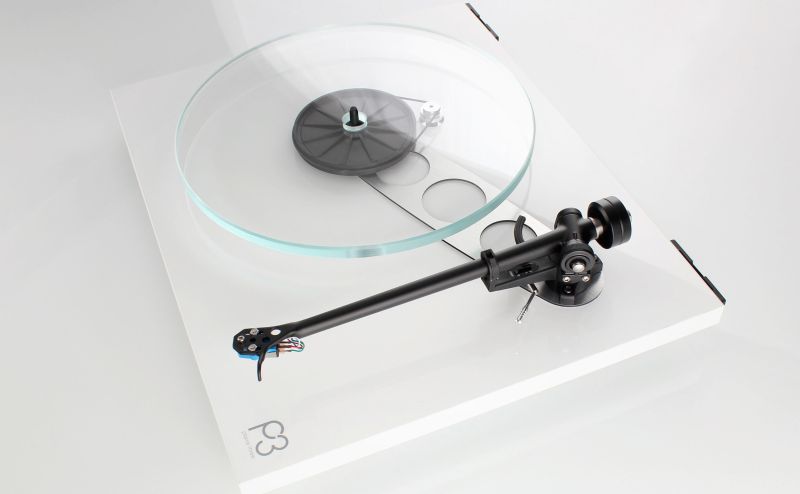 Rega-Planar-3-su-Rega-Nd5-galvute-baltas-lakas-2-planar-3-gallery-04 Rega Planar 3 su Rega Nd5 galvute baltas lakas